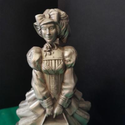 1989-1990 Avon District Albee Award statue