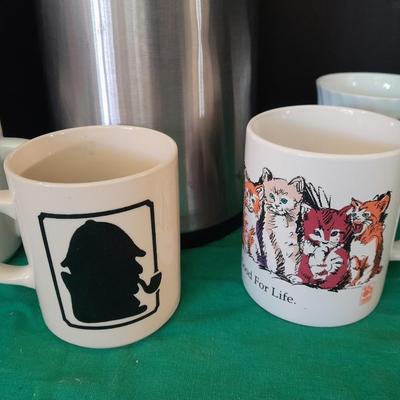 Service Ideas Stainless glass insert air beverage dispenser with fun mugs