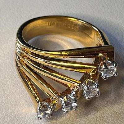EXCELLENT 18K HGE COCKTAIL w/ RING PRONG SET CZâ€™s?