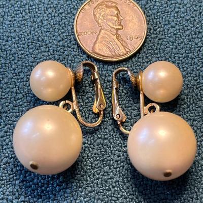 DOUBLE BOP PEARL MARVELLA CLIP-ON EARRINGS