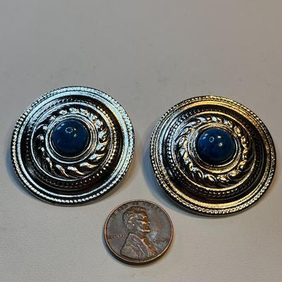 VINTAGE STATELY SILVER TONE FAUX TURQUOISE EARRINGS