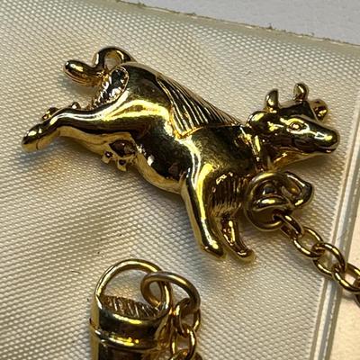 JUMPING COW w/ MILK BUCKET PINS CONNECTED WITH CHAIN