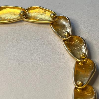 POSH LOOK GOLD SEGMENT NECKLACE SATINY GOLD TONE