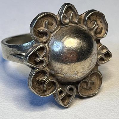 ARTISAN CRAFTED RUSTIC SILVER RING 