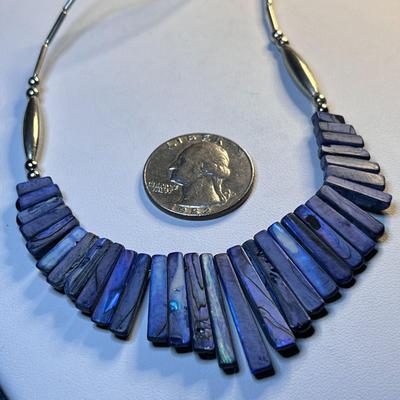 DEEP BLUE LUSTROUS POLISHED SHELL NECKLACE