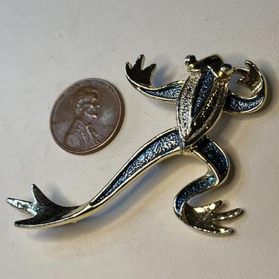 AQUA FROG PIN 