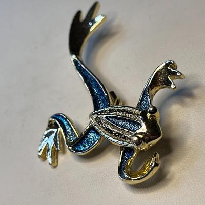 AQUA FROG PIN 