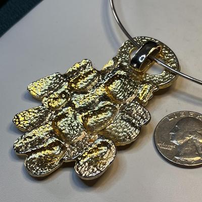 LARGE PENDANT SEASHELL CONGLOMERATE NECKLACE