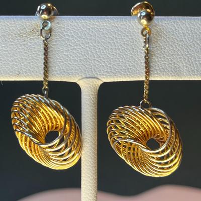 CLASSY SPIRAL WIRE EARRINGS
