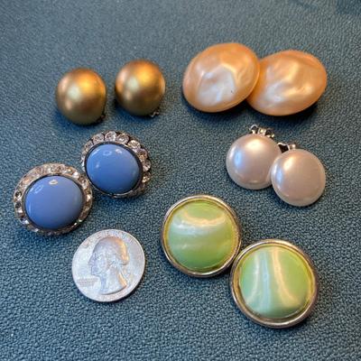 GROUP OF 5 PAIR VINTAGE EARRINGS
