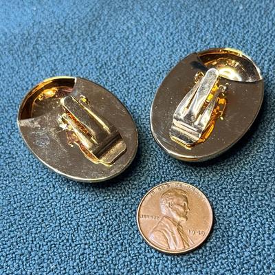TABERNACLE SHAPED SHINY GOLD TONE EARRINGS