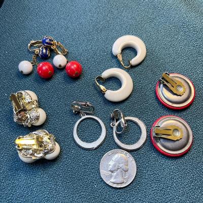 VINTAGE CLIP-ON EARRINGS 5 PAIR