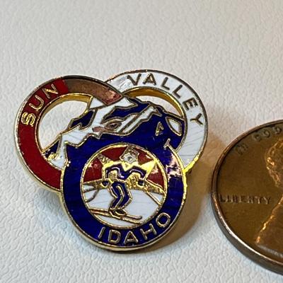 ENAMELED SUN VALLEY SKI PIN