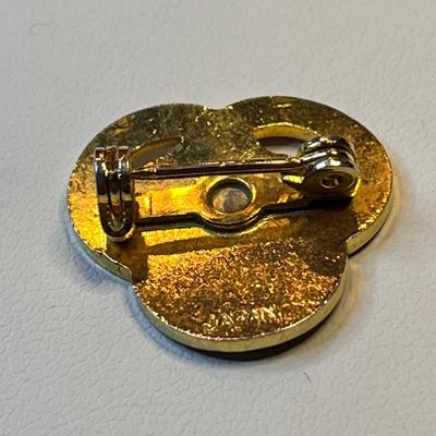ENAMELED SUN VALLEY SKI PIN