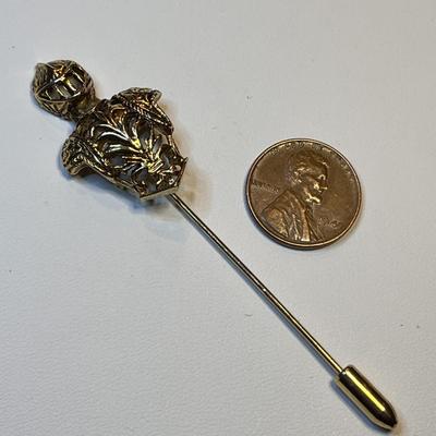 KNIGHT IN ARMOUR STICK PIN