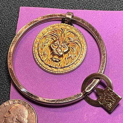 ANNE KLEIN LION LOGO KEY RING