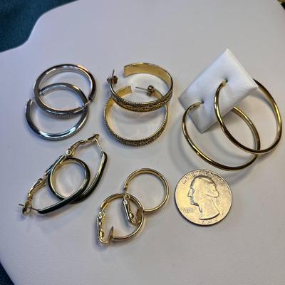 NICE SELECTION OF 5 PAIR HOOP STYLE EARRINGS