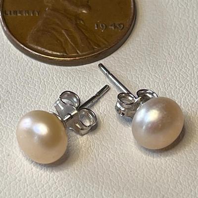 REAL NATURAL PEARL EARRINGS