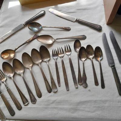 Large assortment of flatware Rogers & sons, Japan Airline, and more