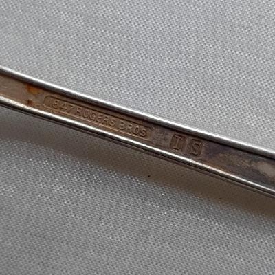 Collectable flatware 1937 Rogers Bro's "First love" Silverplate