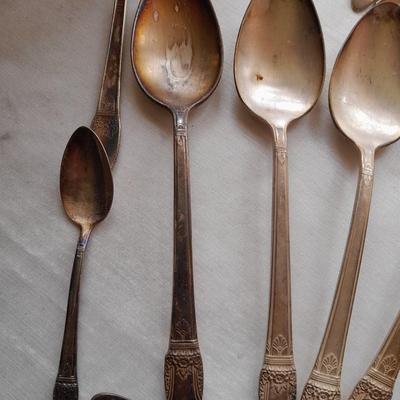 Collectable flatware 1937 Rogers Bro's "First love" Silverplate