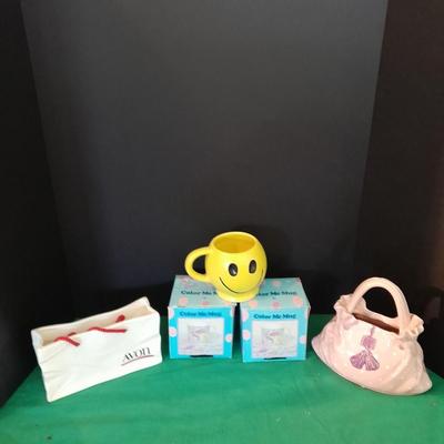 Two Color a mug mug's two Avon ceramic purses, and a happy mug!