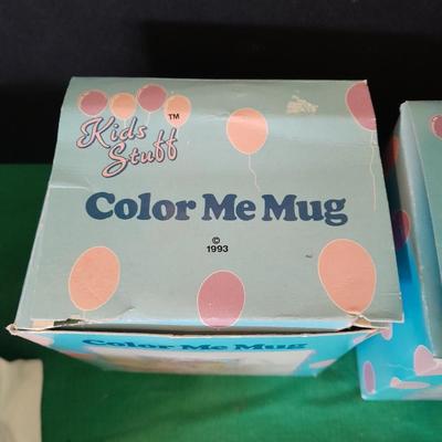 Two Color a mug mug's two Avon ceramic purses, and a happy mug!