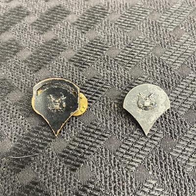 Vintage US Army pins