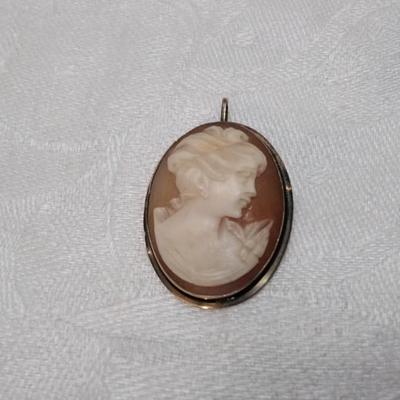 Antique 14K Cameo Brooch/Pendant
