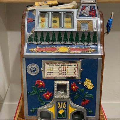 5 Cent Mills/Pace Mfg. Co. Poinsettia Gooseneck Bell Slot Machine c1932