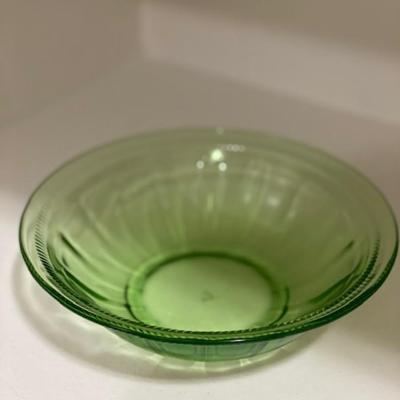 Federal Glass Vintage Colonial Fluted Rope Green Depression Glass Bowl 7.5