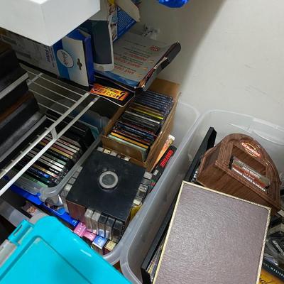 Closet Contents Lot