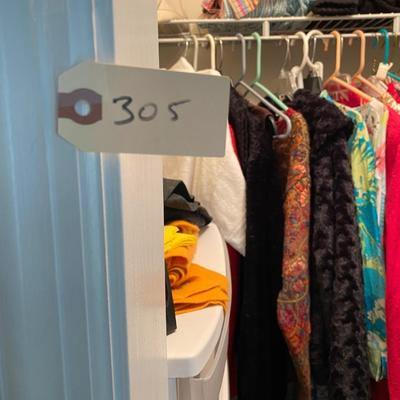 Closet Contents Lot
