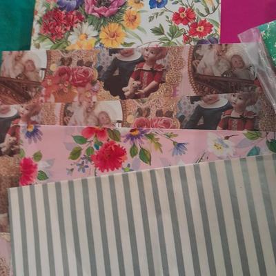 Vintage retro and fun design wrapping paper collection