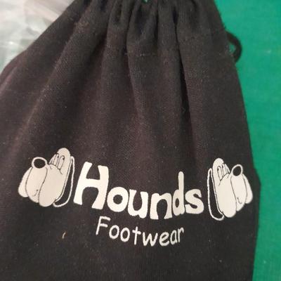 Like new Conair clippers and several make-up / travel bags