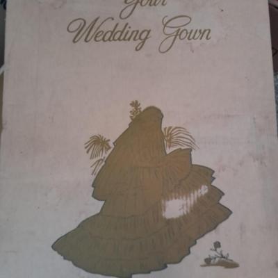 Vintage 70's wedding gown in storage case size 5