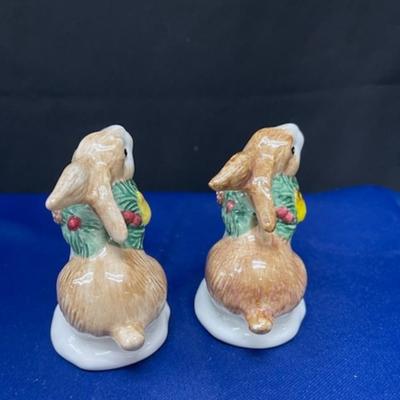 Fitz and Floyd Woodland Christmas Bunnies Salt/pepper