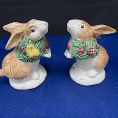 Fitz and Floyd Woodland Christmas Bunnies Salt/pepper
