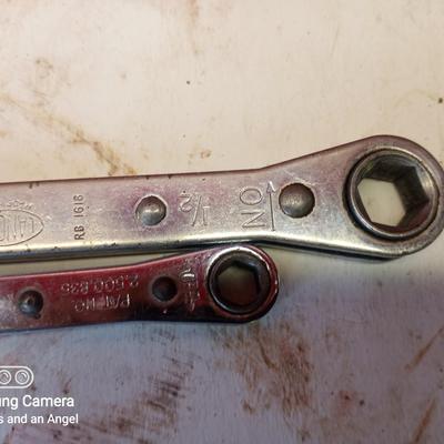 ratcheting  wrenches