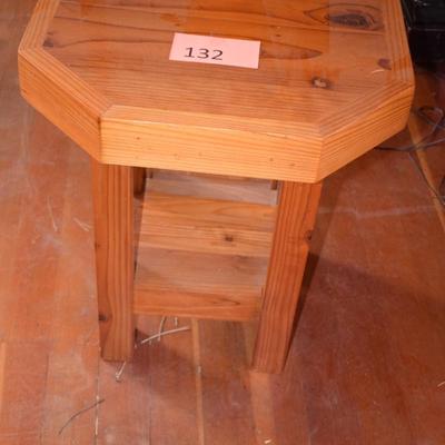 Octagon Top fern stand Pine