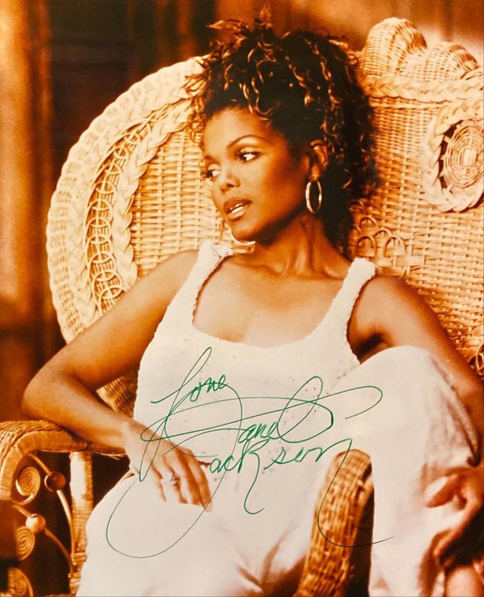 Janet Jackson Signed Photo | EstateSales.org