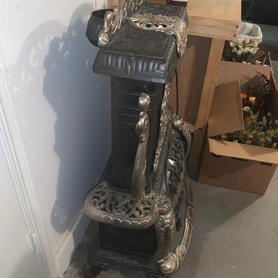 ANTIQUE VICTORIAN F & L KAHN BROS GAS PARLOR STOVE | FANCY CAST IRON