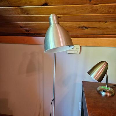 Pair of Silver Gooseneck Lamps (O-JS)