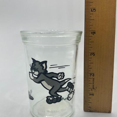 Vintage Tom & Jerry Welch's Juice Skating Tom Collectible Grape Jelly Glass