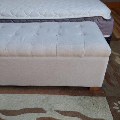 Upholstered Storage Ottoman (M-BB)