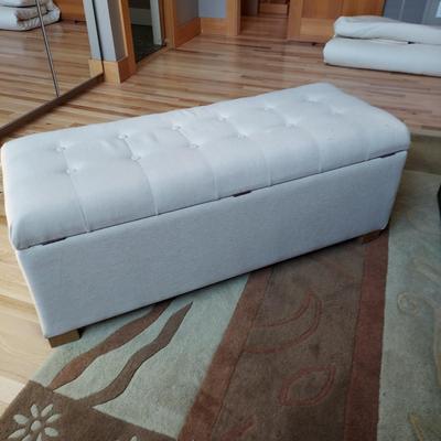 Upholstered Storage Ottoman (M-BB)