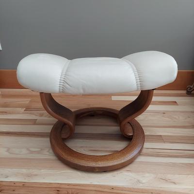 Ekornes White Leather Footstool (M-BB)