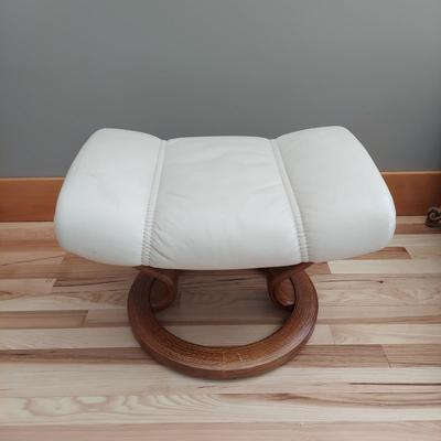 Ekornes White Leather Footstool (M-BB)