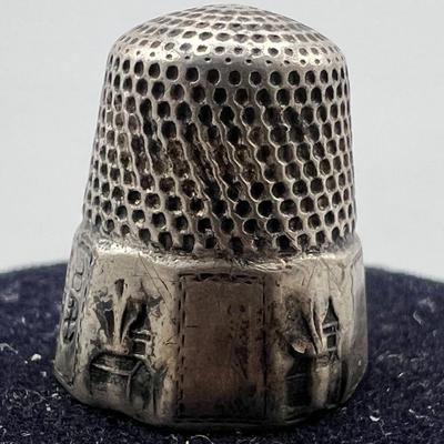 Antique Stern Brothers Sterling Silver Gothic Church Motif Stamped Diagonal Thimble