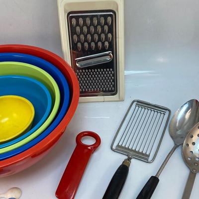 Retro Kitchen Lot - Plastic Mixing Bowls Hand Gadgets and More